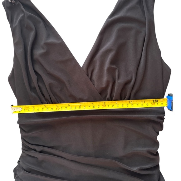 Fashion  Black and Green Pleated Maxi Gown - Picture 4 of 7